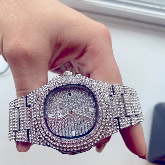 Silver Watch- Unisex - Picture 2 of 5